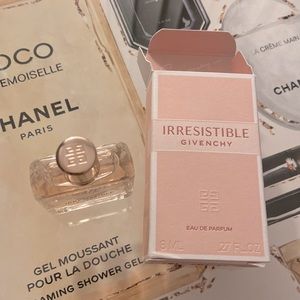 Travel size givenchy perfume 8ML